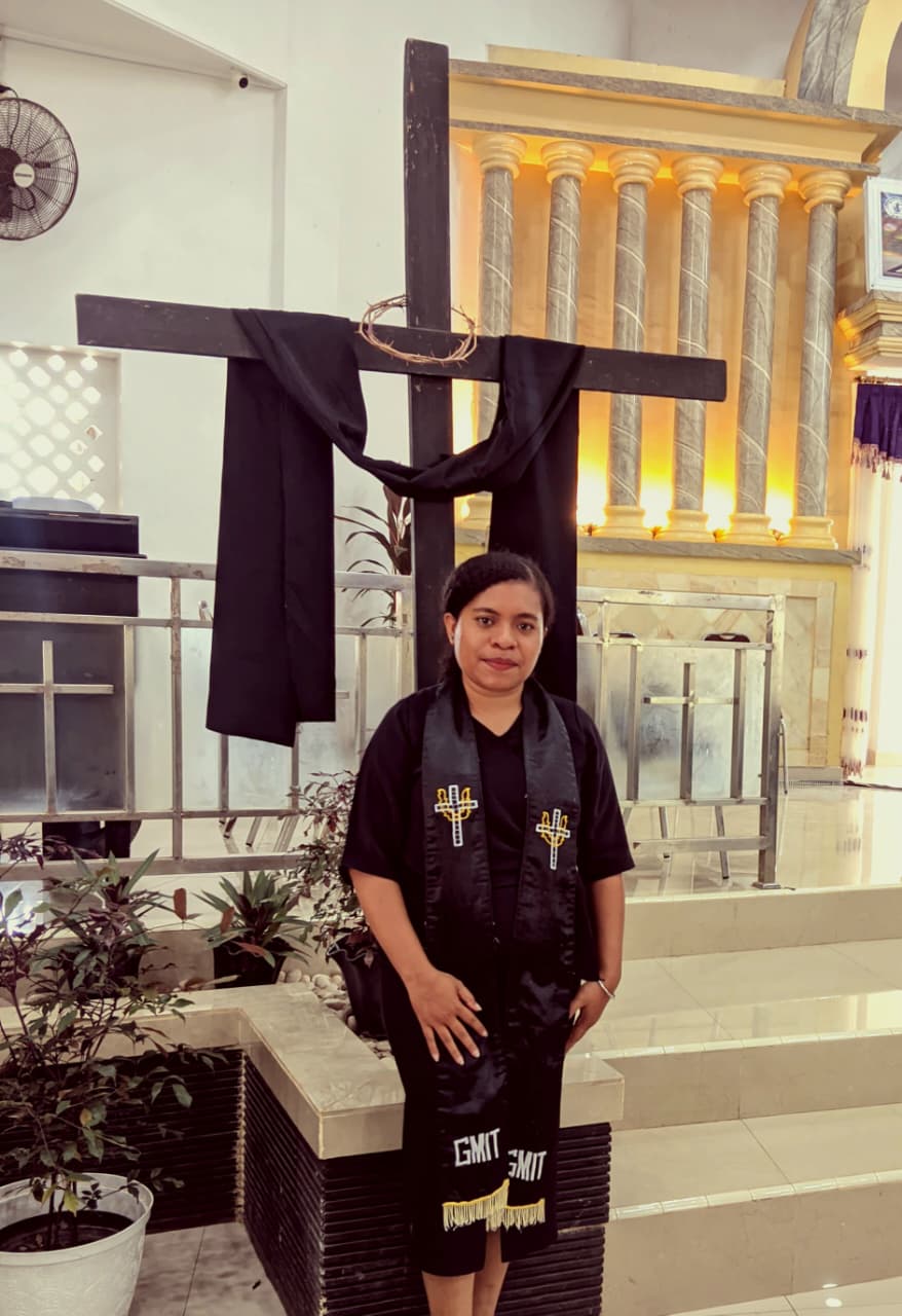 Martha Agustine Maukamang, S.Kom