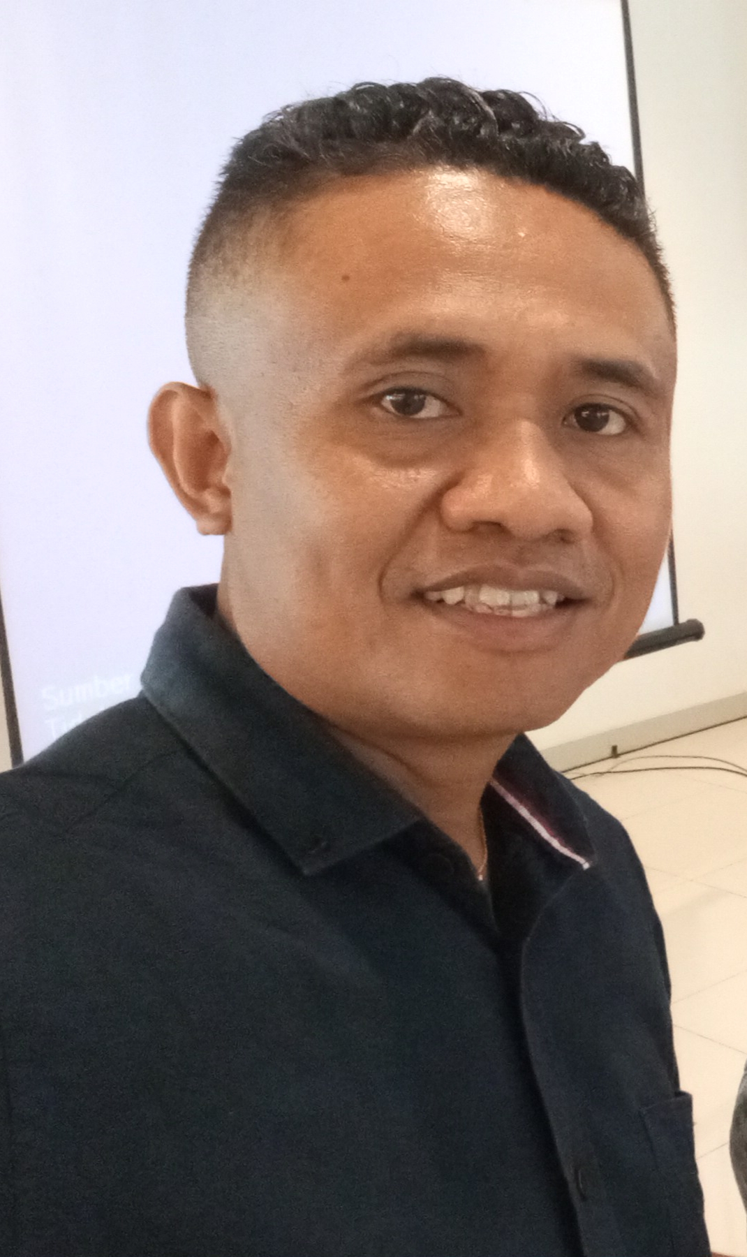 Erens Y. Oematan 